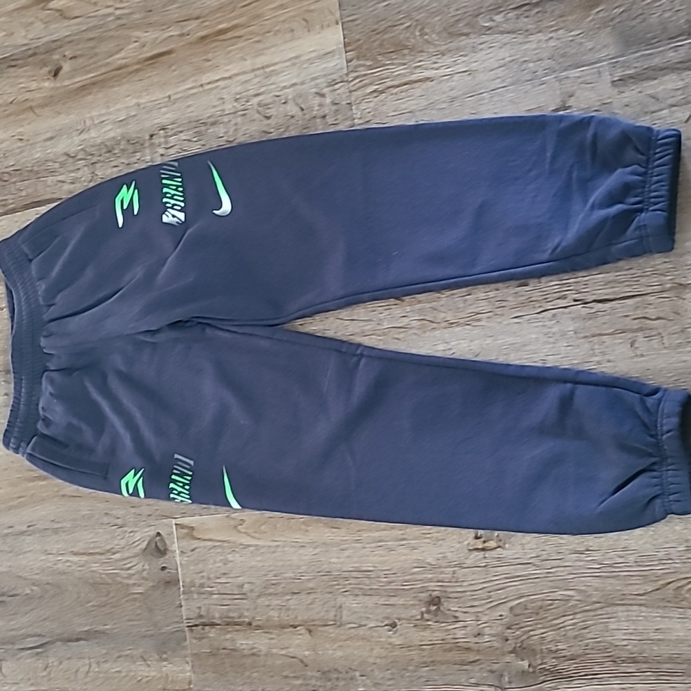 NIKE BRAND SIGNATURE BOY'S NAVY ACTIVEWEAR / SWEATPANTS JOGGERS SIZE LARGE